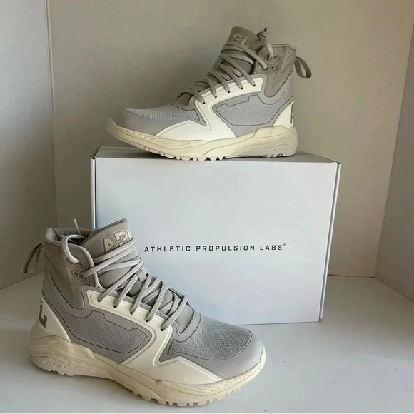 APL Techloom Defender High Top
Sneaker Clay Pristine Color Men Size 8.5 New - Picture 2 of 11